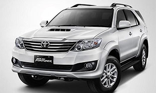 fortuner car rental services in goa